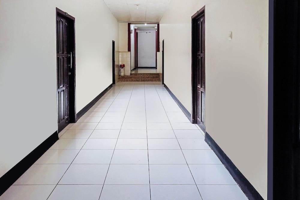 Oyo 91936 Hotel Lima Dara 2