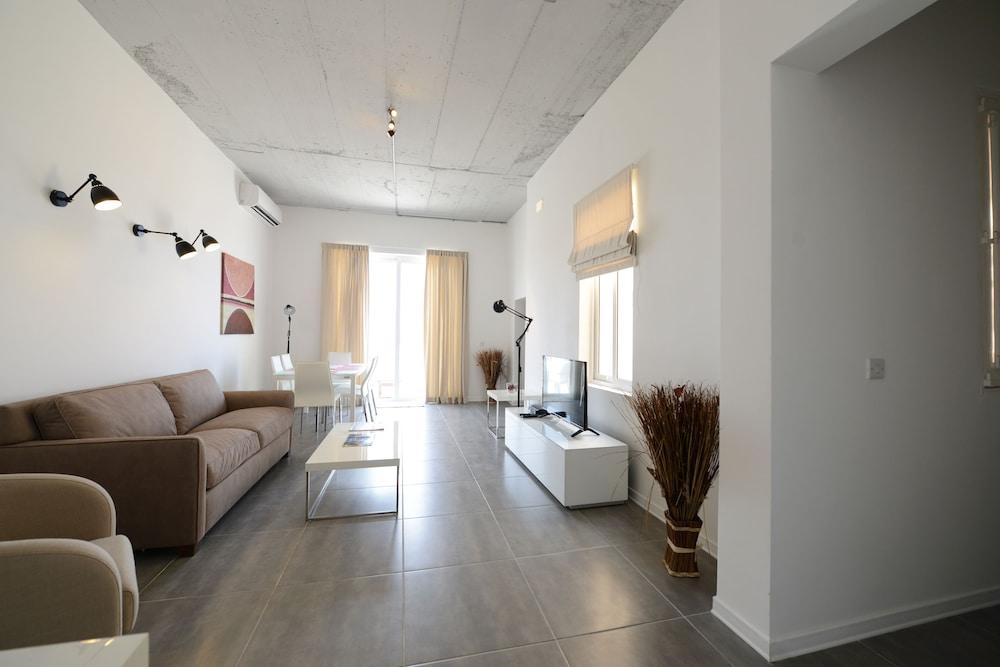 Vallettastay Harbor Gem 1 Bedroom 2