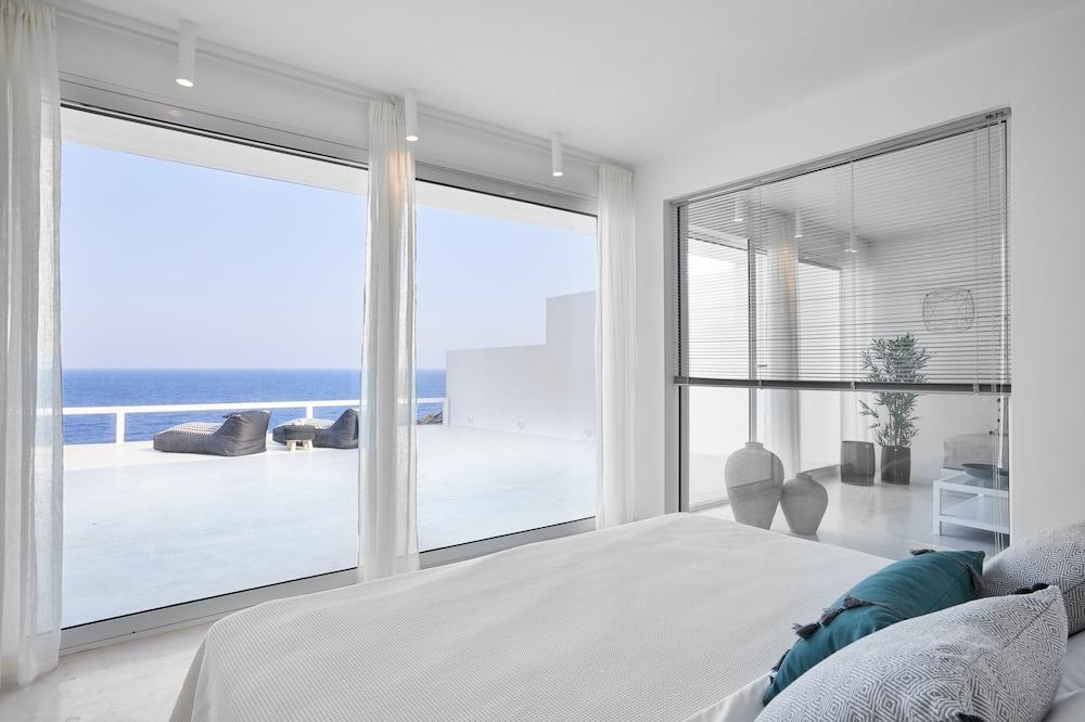 Infinite Blue Luxury Suites 2