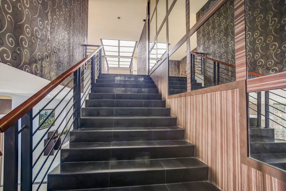 Oyo 3936 Hotel Trisula Makassar 1