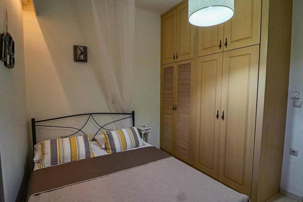 Evi's Afandou Suite - Vintage & Modern 1