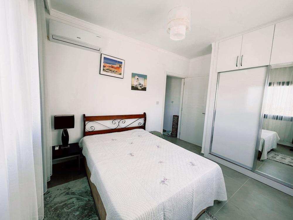 Convenient Sea View Flat in Central Kyrenia