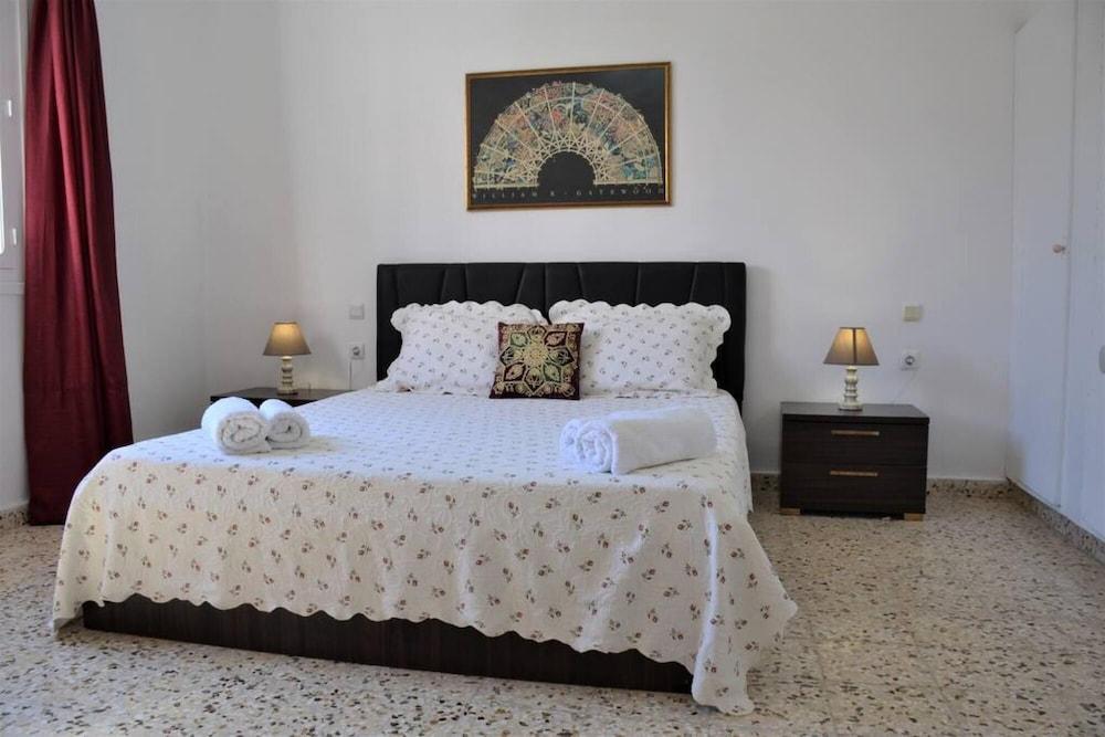 Nefeli S Private House Near Airport